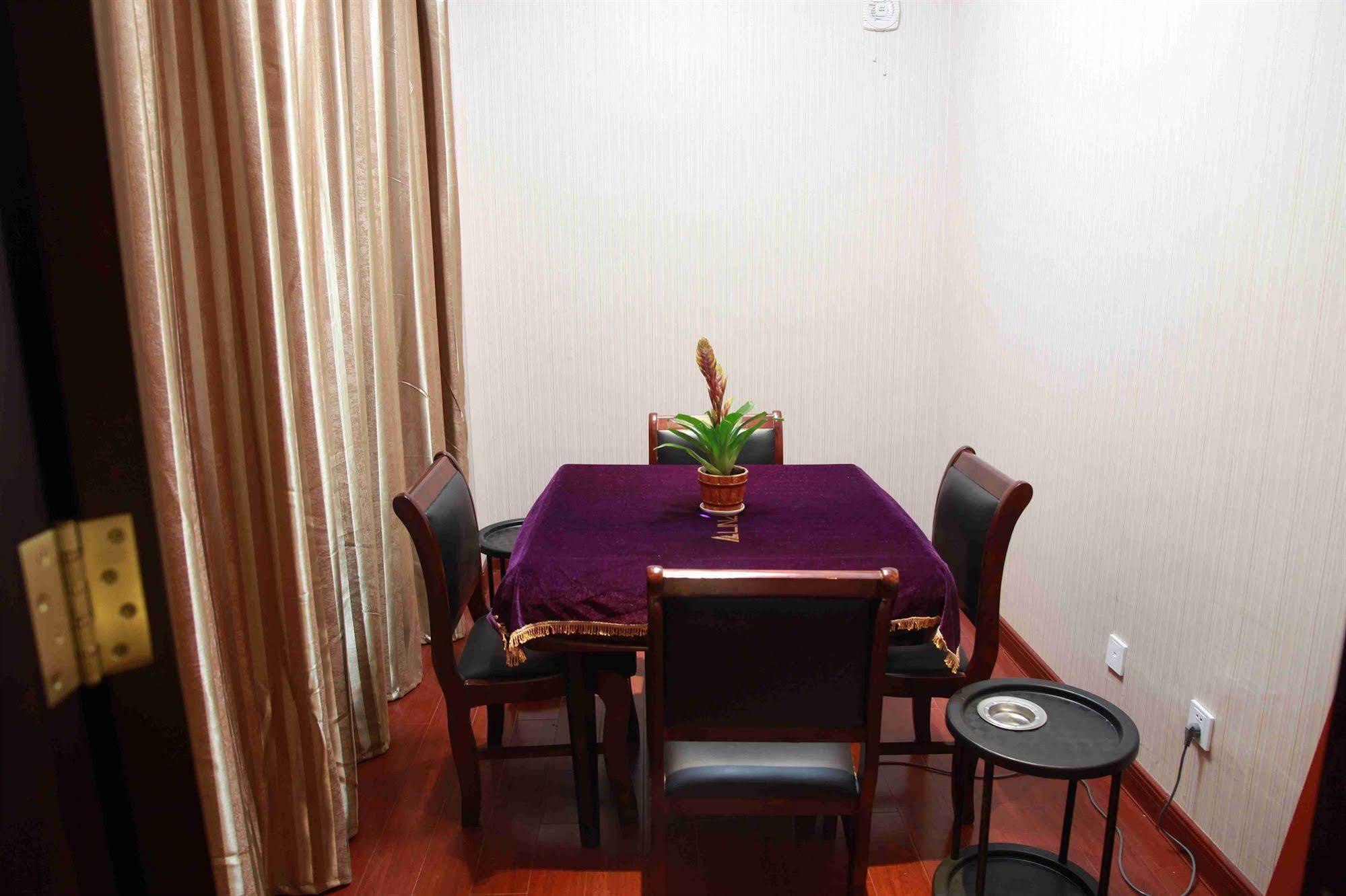 Vienna Hotel Shanghai Pudong Airport Bagian luar foto